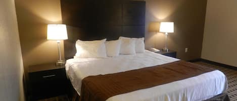Deluxe Room, 1 King Bed, Smoking