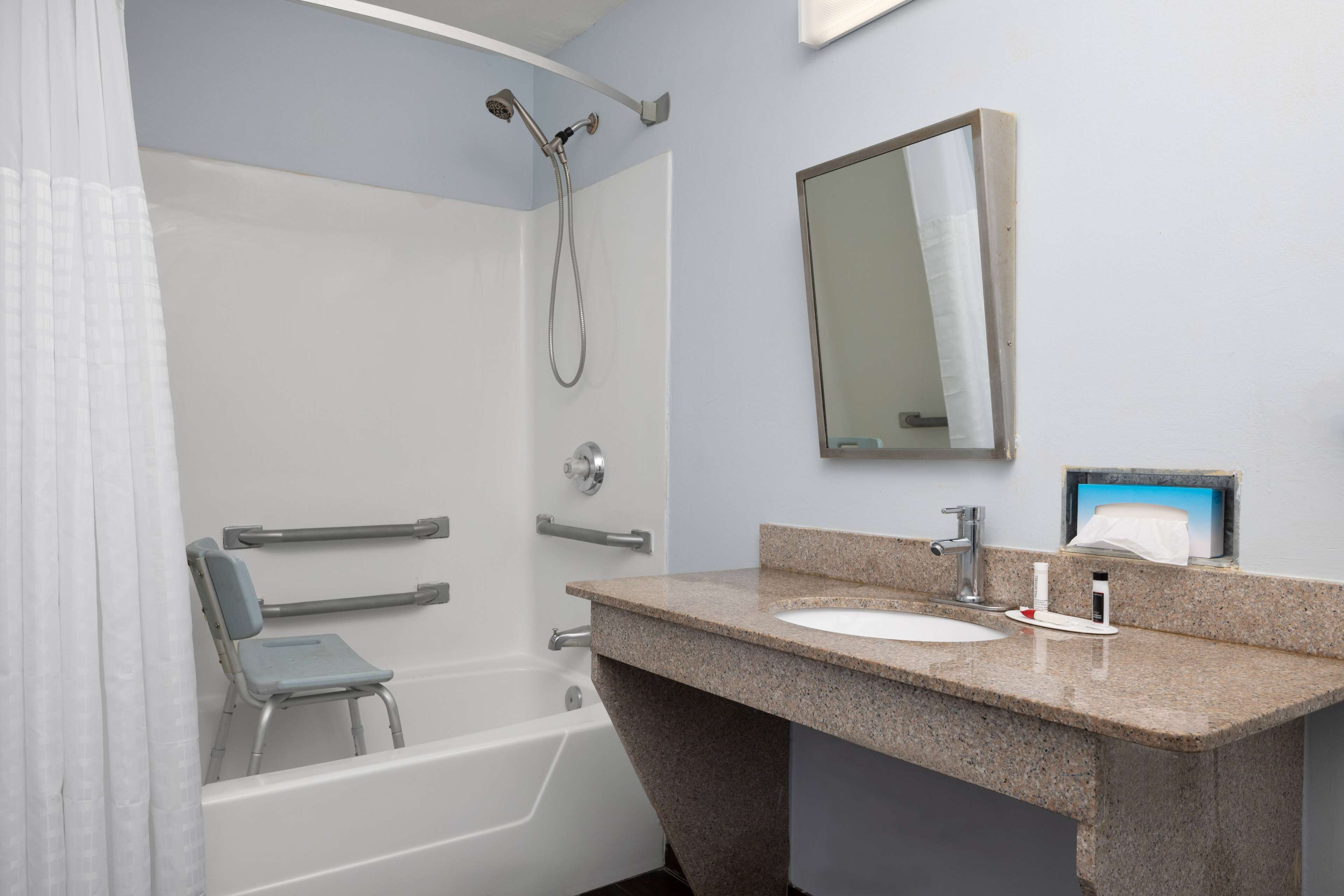 Foto - Days Inn by Wyndham Pensacola I-10