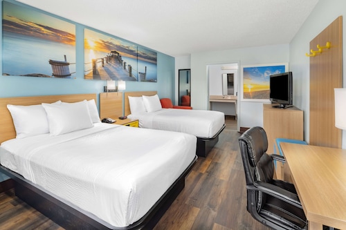 Days Inn by Wyndham Pensacola I-10