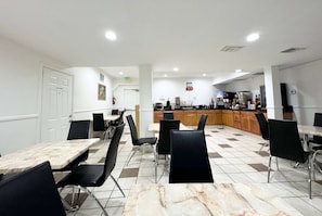 Free daily continental breakfast  - Ramada by Wyndham San Diego Airport (San Diego)