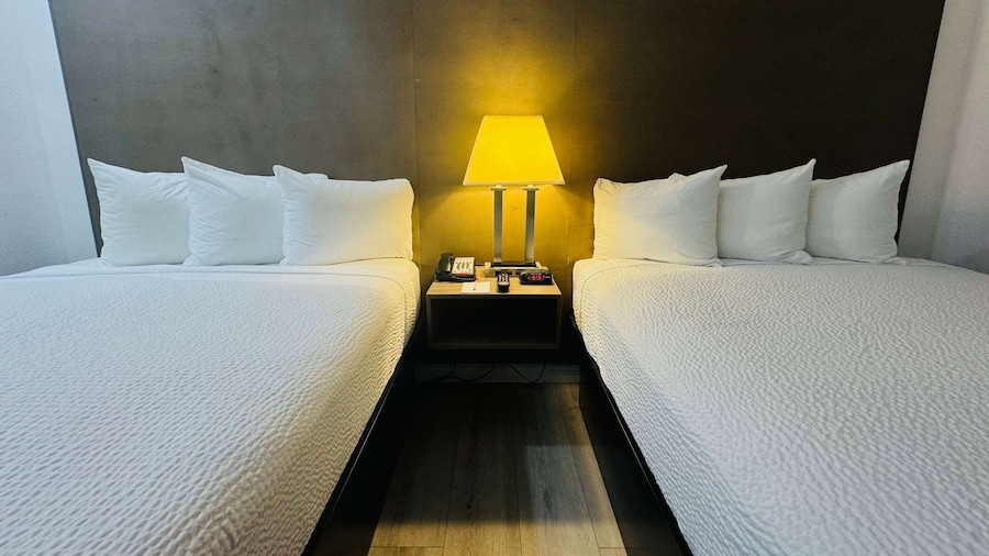 Ramada by Wyndham San Diego Airport