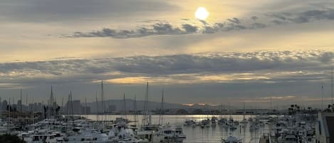 Room, 1 King Bed, Non Smoking (Harbor View) | Beach/ocean view