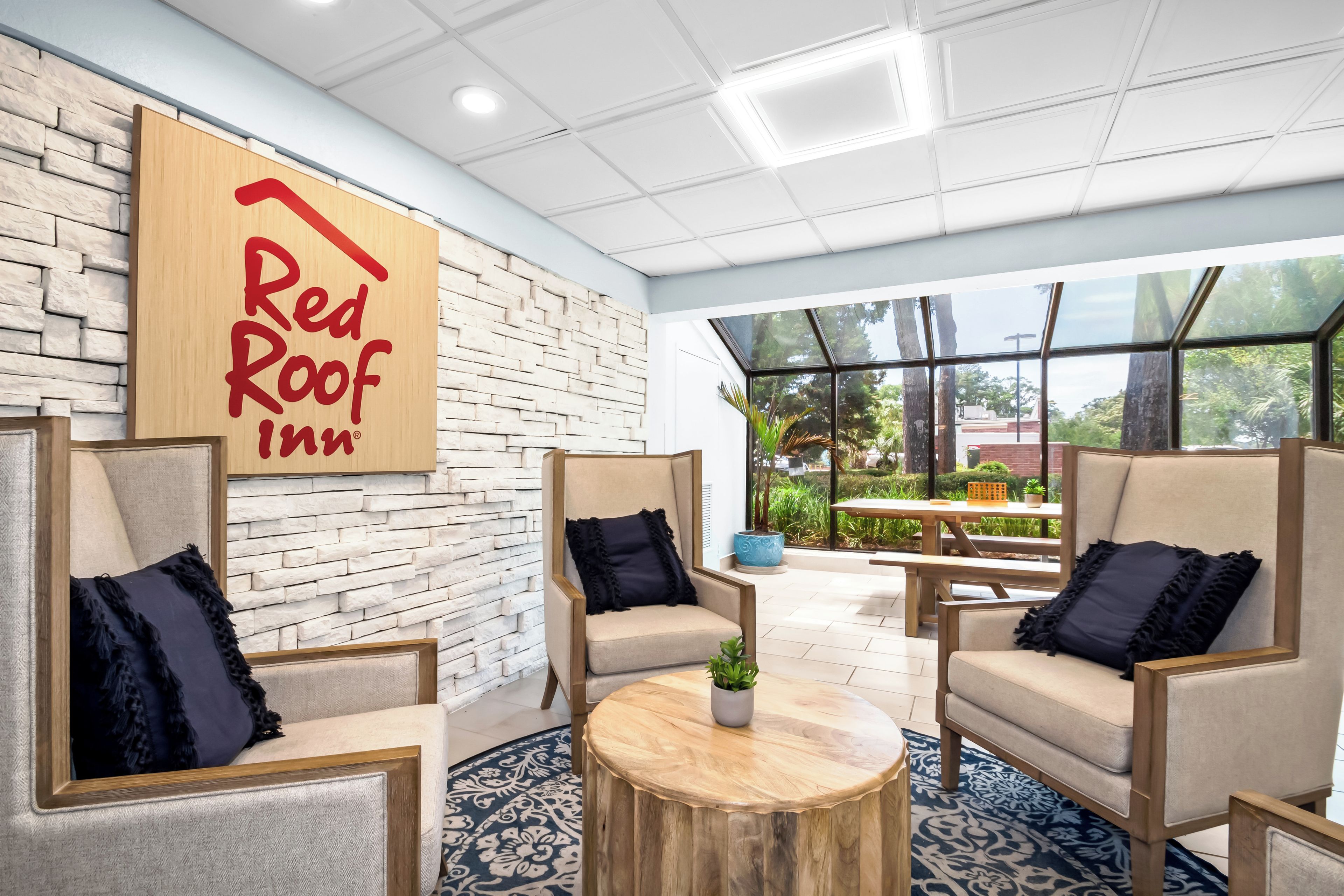 Lobby lounge