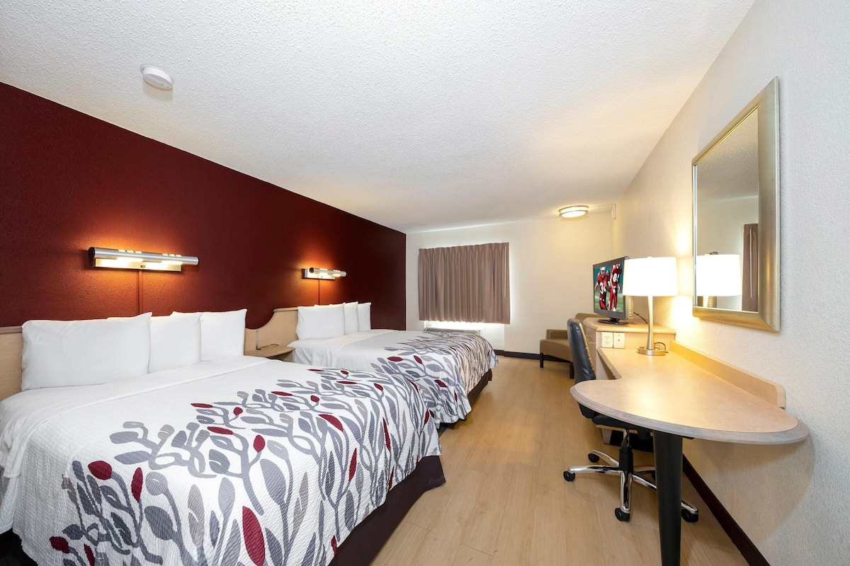 Desk, laptop workspace, blackout drapes, WiFi (free)