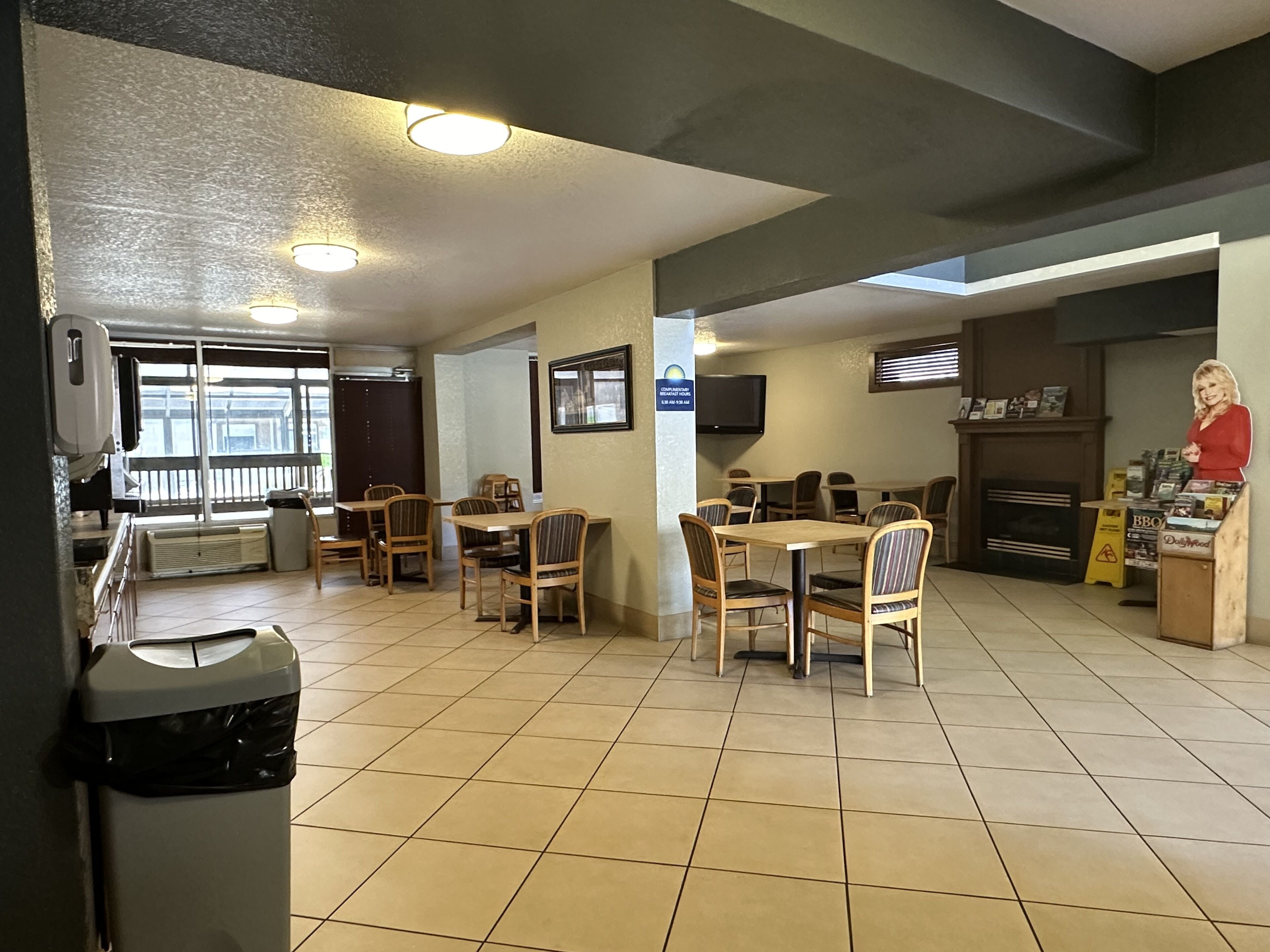 Photo - Days Inn & Suites by Wyndham Downtown Gatlinburg Parkway