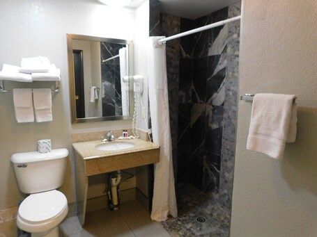 Days Inn Suites by Wyndham Downtown Gatlinburg Parkway - Image 105