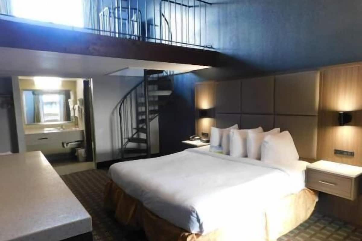 Ropa de cama de alta calidad, camas con pillow-top y escritorio