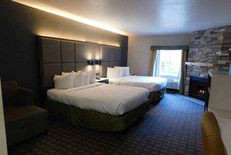 Days Inn Suites by Wyndham Downtown Gatlinburg Parkway - Image 31
