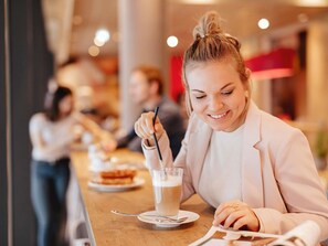 Serveert lunch en diner