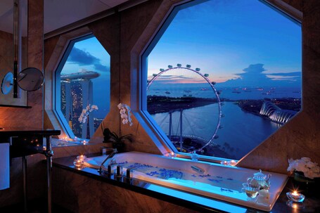 The Ritz Carlton, Millenia Singapore - Image 1