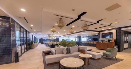 Crowne Plaza Houston Galleria Area by IHG