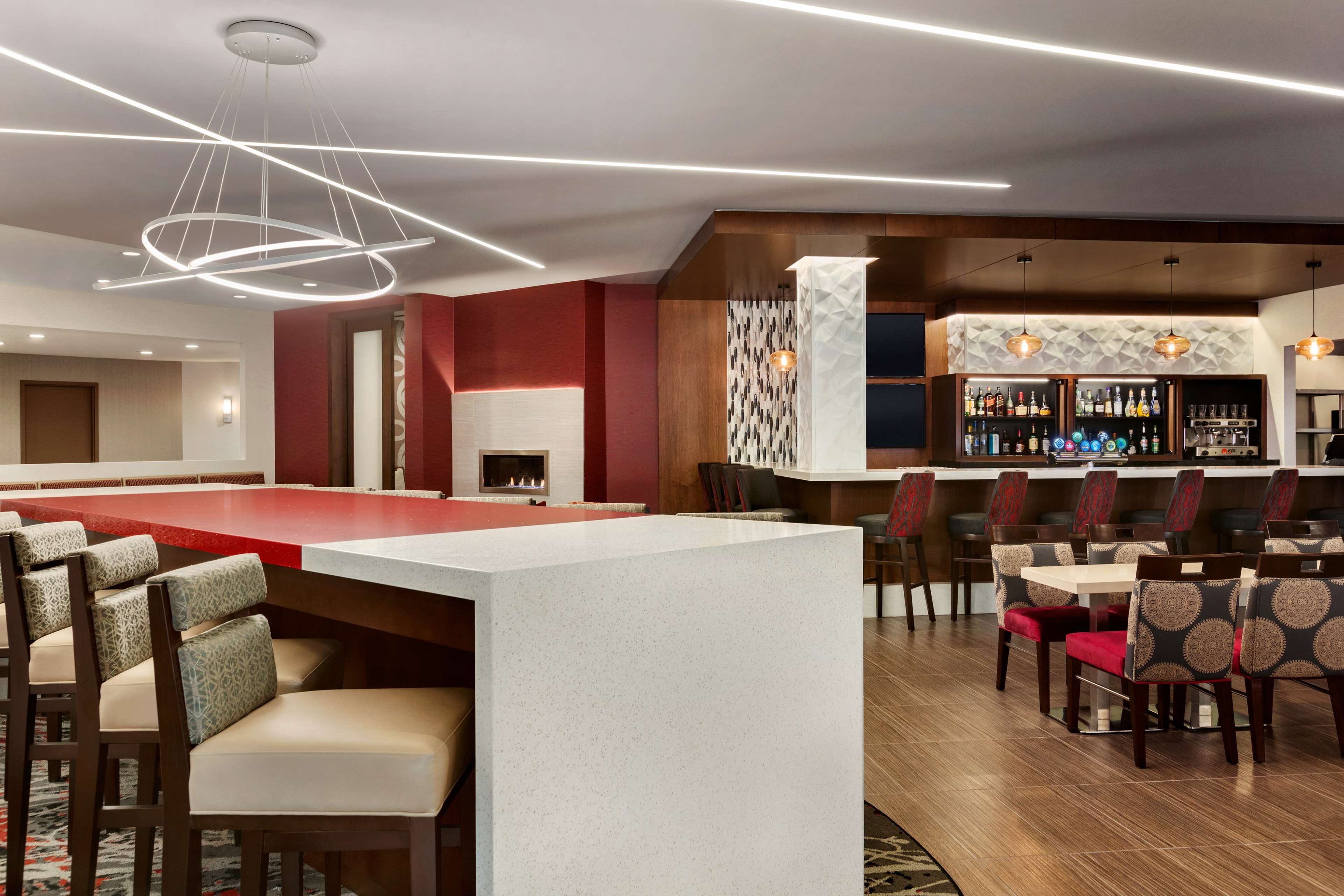 Photo - DoubleTree by Hilton Hotel Toronto Airport West