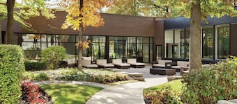 DoubleTree by Hilton Toronto Airport West