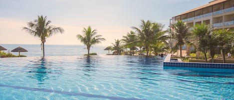 3 indoor pools, 6 outdoor pools, pool umbrellas, sun loungers