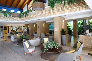 3 bares o lounges, 2 bares junto a la alberca, bar en la alberca 