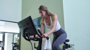 Fitness facility - Luxe Sunset Boulevard Hotel (Los Angeles)