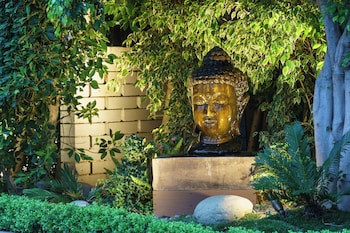 Property grounds at Luxe Sunset Boulevard Hotel