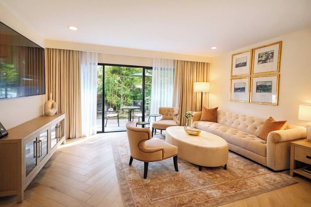 Suite, 1 Bedroom (Luxe) | Hypo-allergenic bedding, in-room safe, desk, iron/ironing board