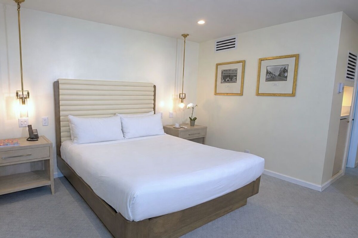 Superior Room, 1 King Bed