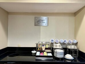 Free daily continental breakfast - Sleep Inn Savannah Gateway I-95 (Savannah)