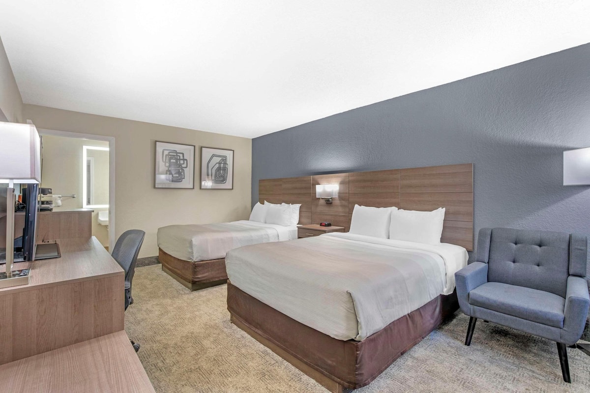Premium bedding, down comforters, pillowtop beds, blackout drapes