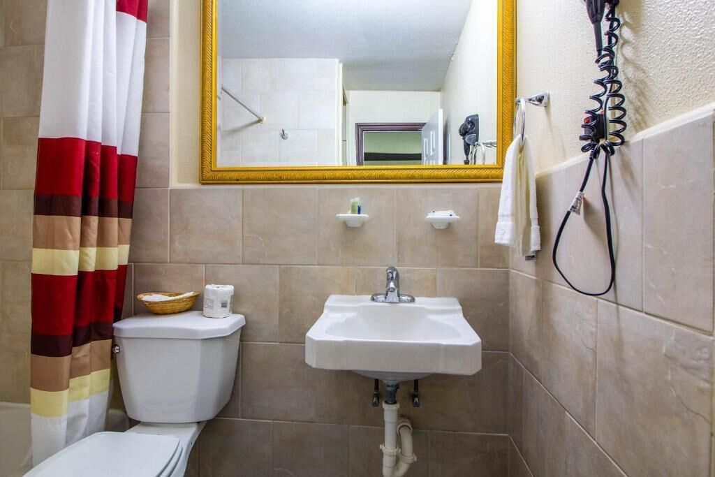 Photo - Rodeway Inn & Suites Houston near Medical Center