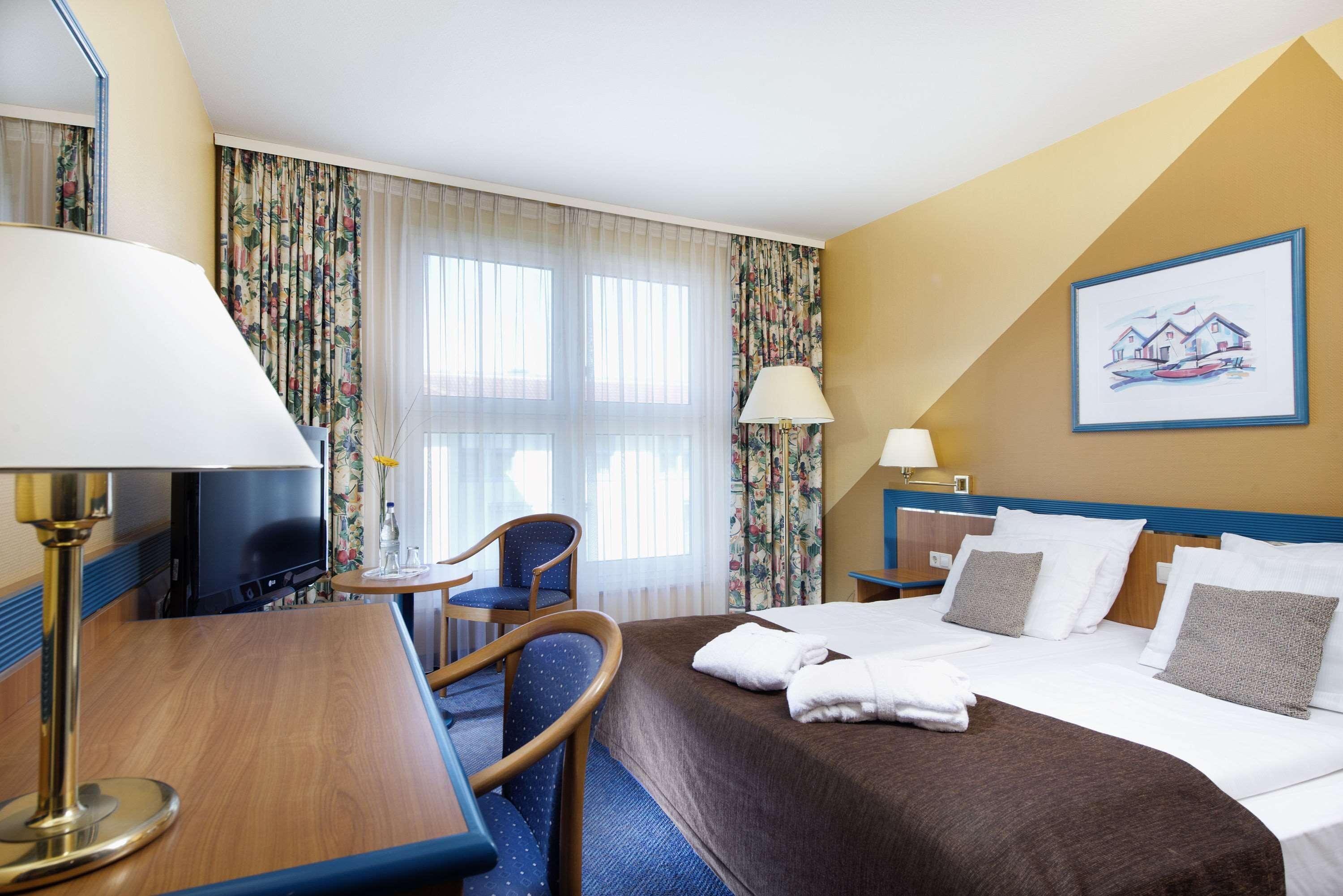 In-room safe, desk, blackout drapes, soundproofing