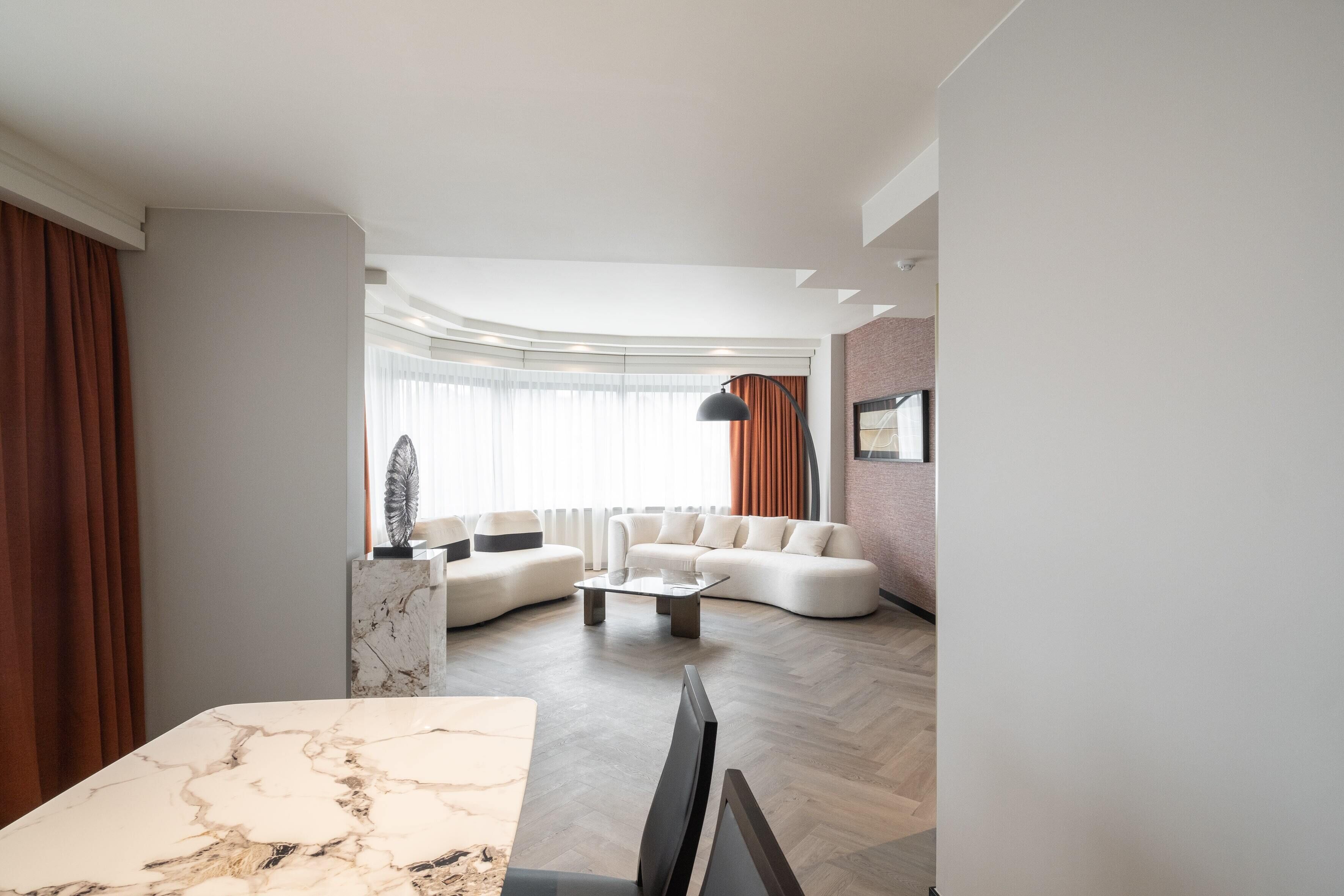 Deluxe Suite City View