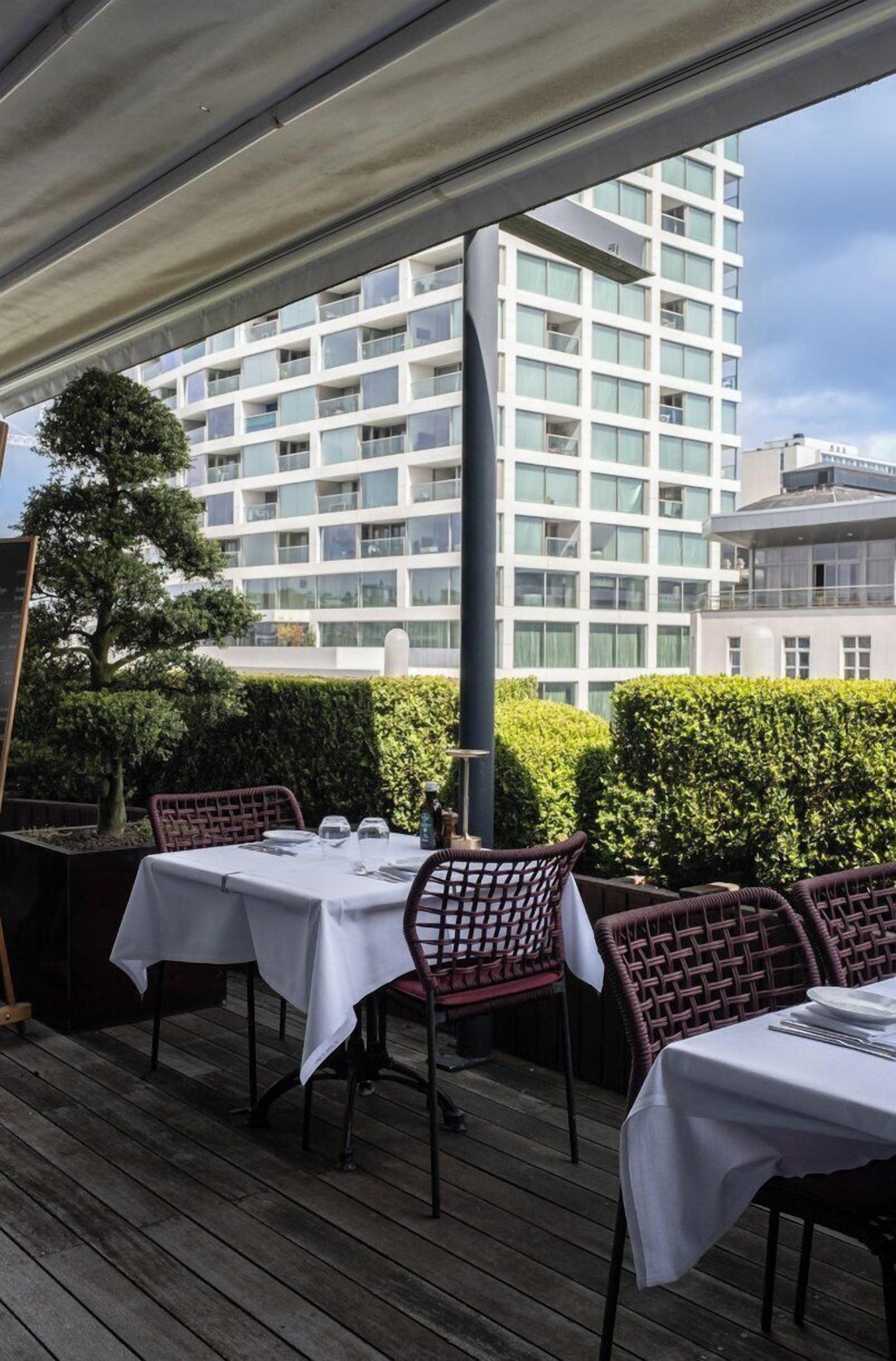 Der serveres morgenmad, frokost, aftensmad og italienske retter 