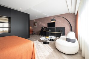 1 Schlafzimmer, Minibar, Zimmersafe, Schreibtisch