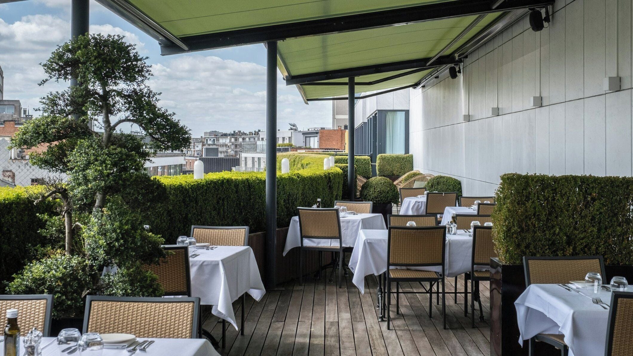 breakfast, lunch, dinner served; italian cuisine