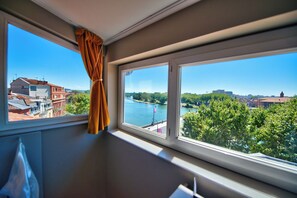 Panoramic Double Room, River View (Classic Room)