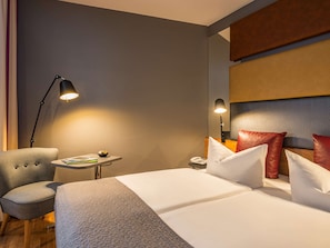 Superior-Zimmer, 1 Queen-Bett | Hochwertige Bettwaren, Pillowtop-Betten, Zimmersafe