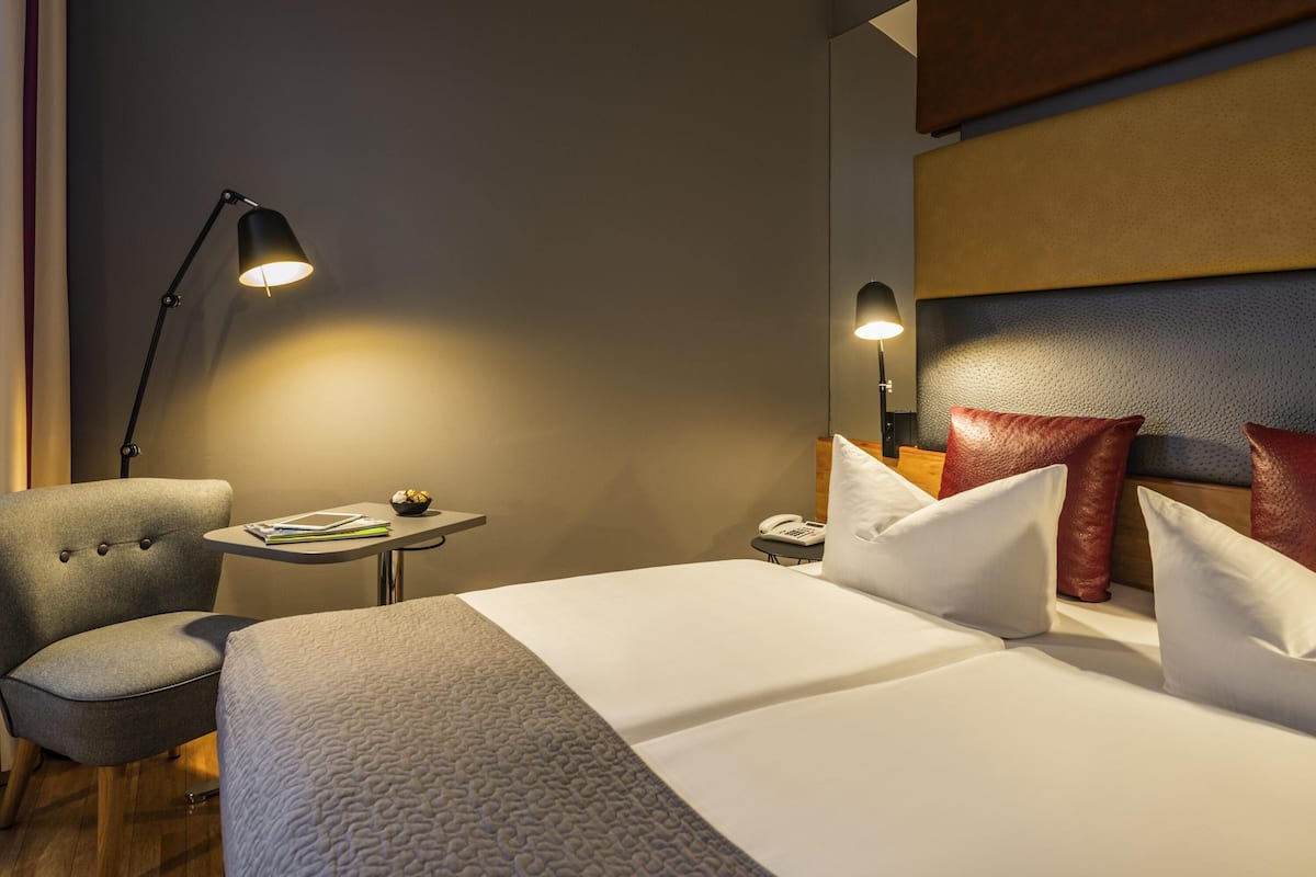 Superior Room, 1 Queen Bed