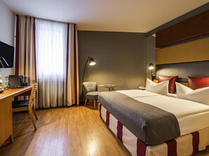 Premium bedding, pillow-top beds, in-room safe, individually furnished - Mercure Hotel Berlin Zentrum (Berlin)