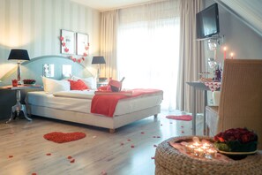 Standard Room, 2 Single Beds | In-room safe, desk, soundproofing, iron/ironing board - Hotel Ambiente Langenhagen Hannover by Tulip Inn (Langenhagen)