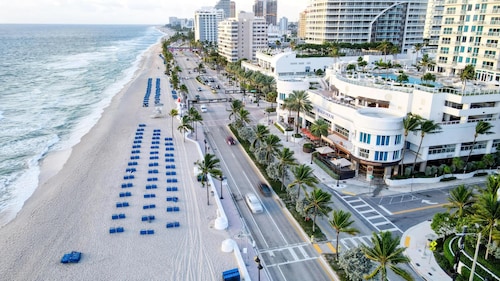 Beach House Fort Lauderdale, a Hilton Resort