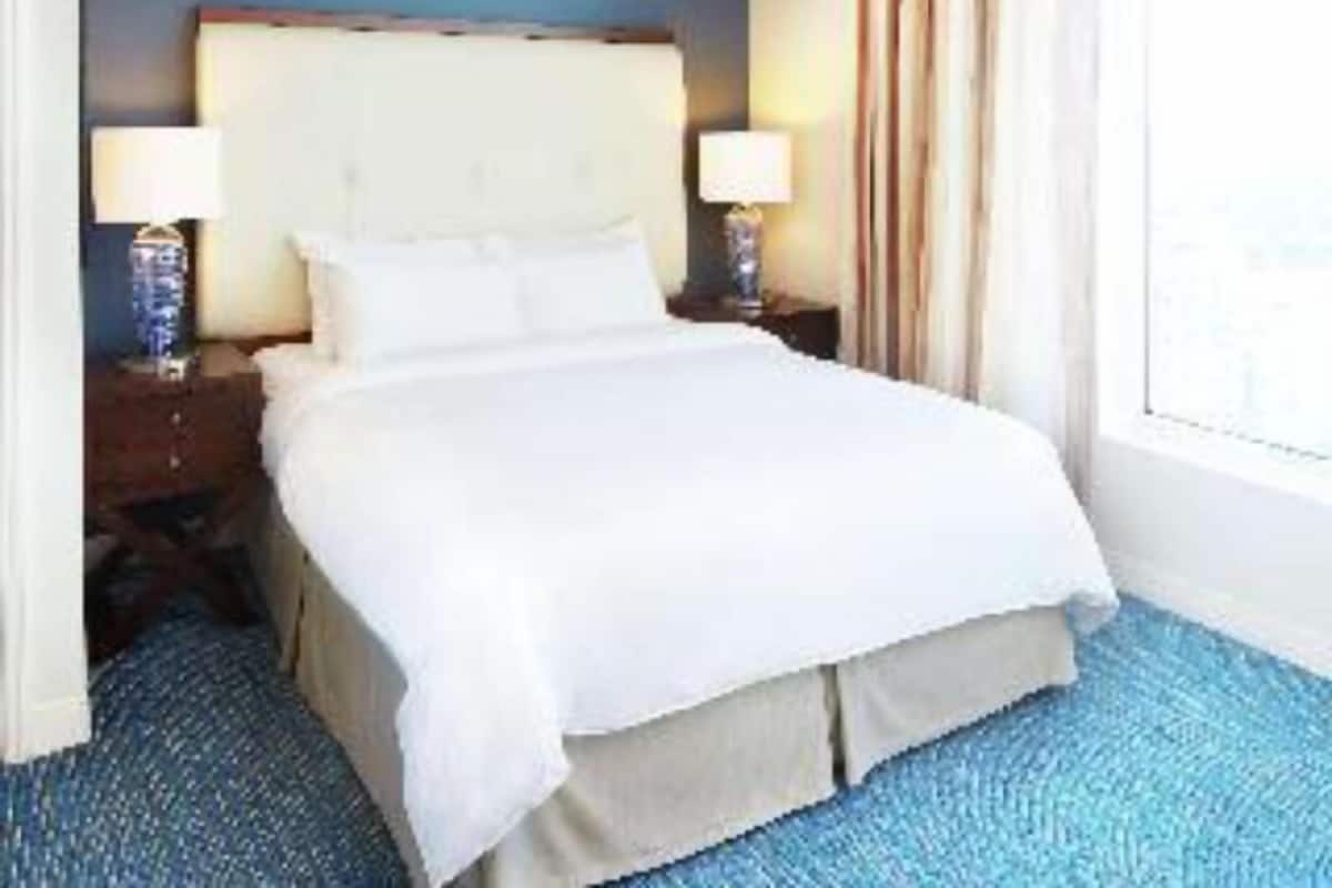 Premium bedding, pillowtop beds, in-room safe, desk