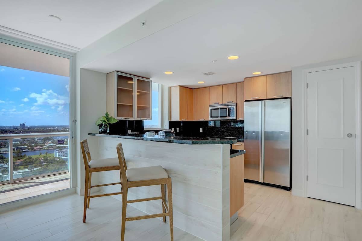 Private kitchen | Coffee/tea maker, cleaning supplies