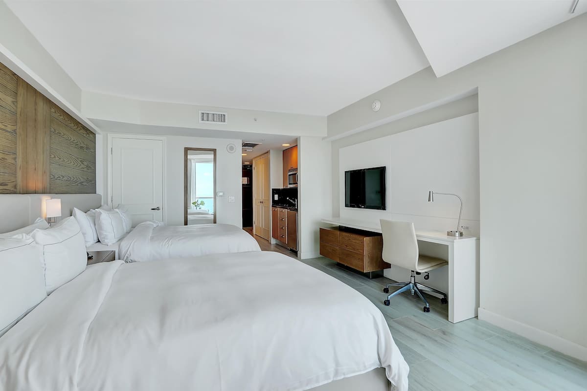 1 bedroom, premium bedding, pillow-top beds, in-room safe