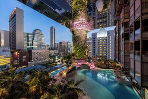 Deluxe 2 Bedrooms | Pool