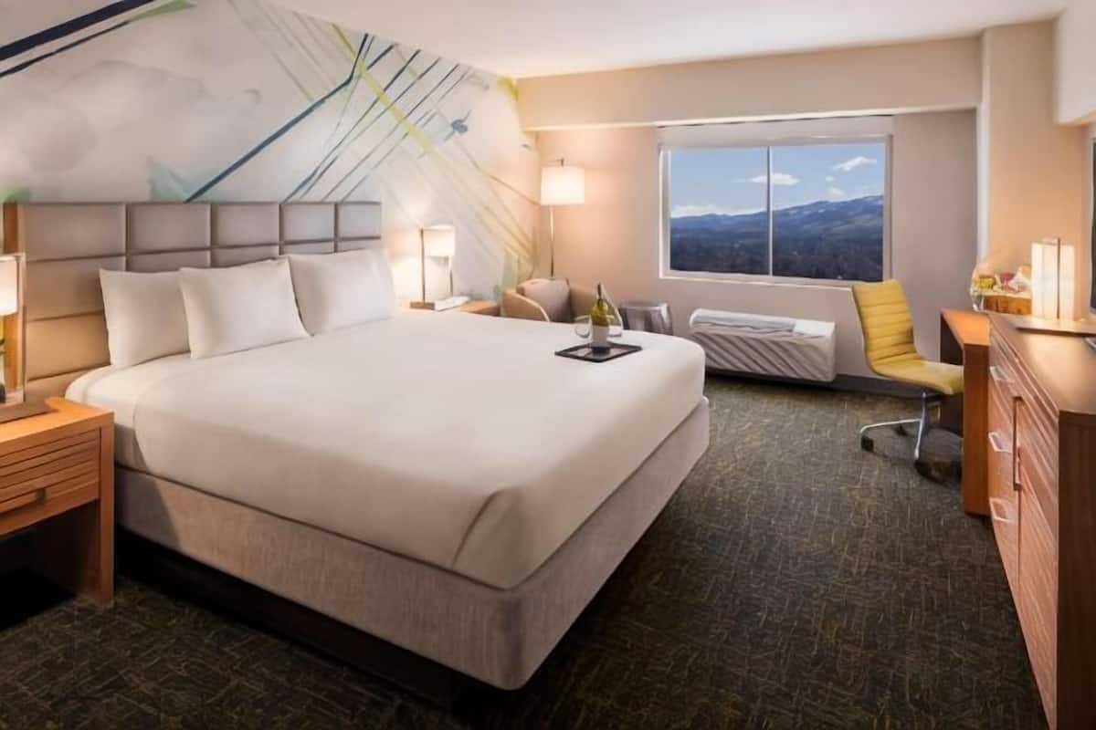 Laptop workspace, iron/ironing board, free WiFi, bed sheets