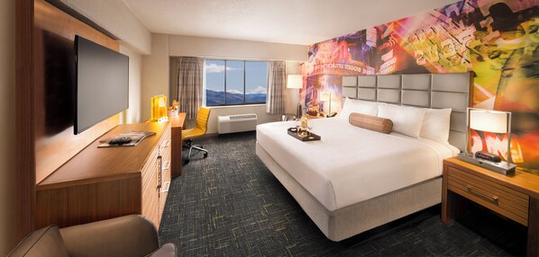 LUXURY PREMIUM ROOM 1 KING NON-SMOKING | Laptop workspace, iron/ironing board, free WiFi, bed sheets