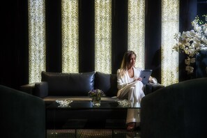 Sala de estar en el lobby