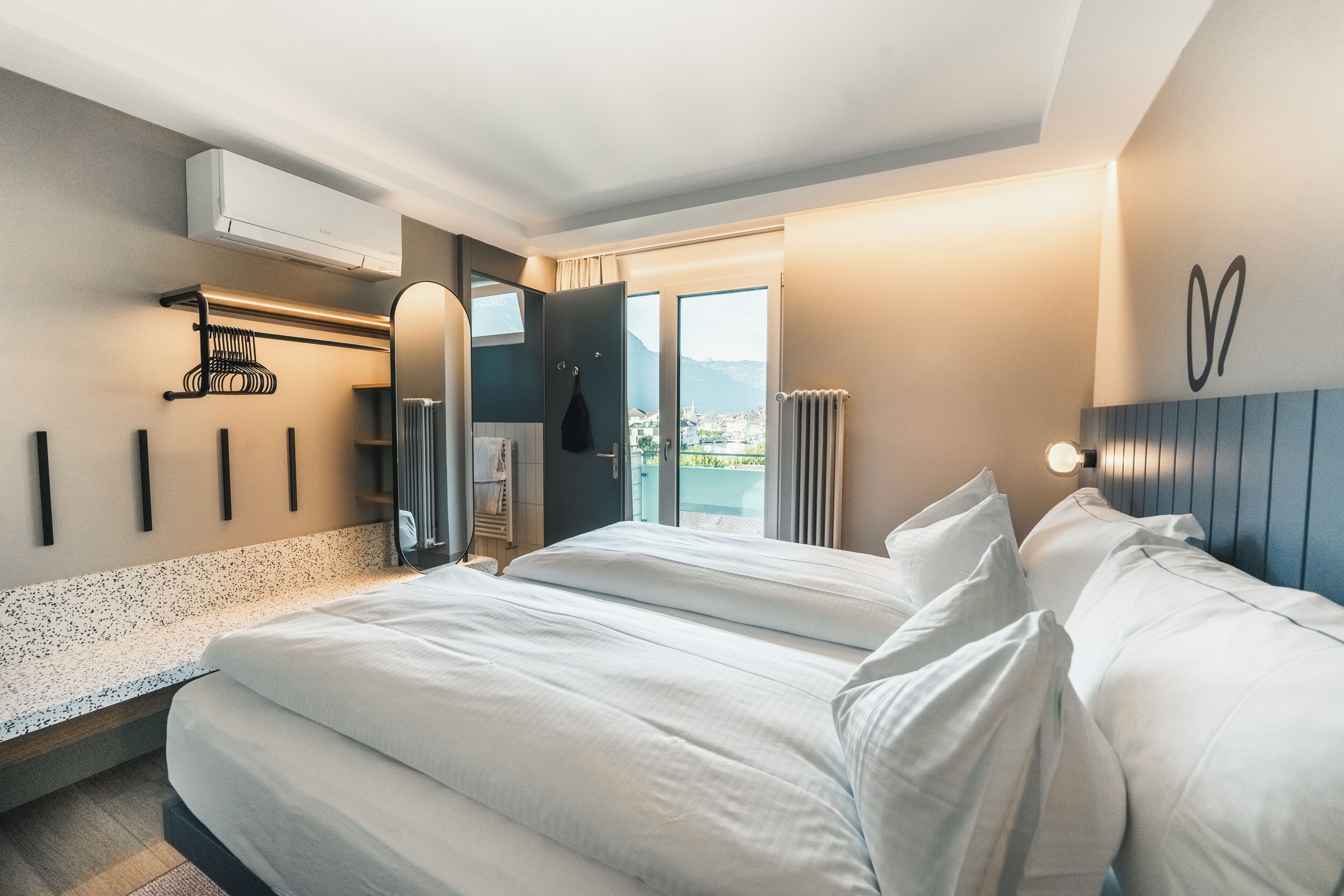 Mate Apartment 340 | Hypo-allergenic bedding, down comforters, in-room safe, blackout drapes