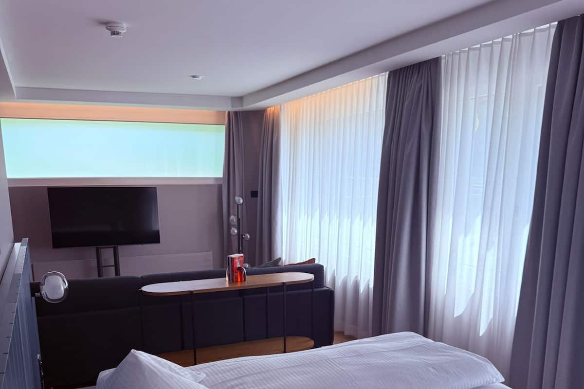 Bliss Suite L10 | 2 bedrooms, hypo-allergenic bedding, down comforters, in-room safe