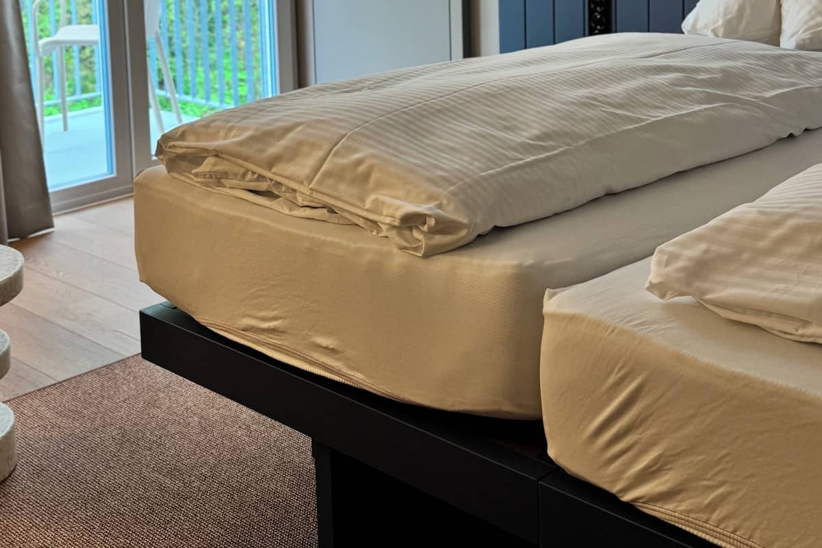 Pure Studio 430 | 2 bedrooms, hypo-allergenic bedding, down comforters, in-room safe