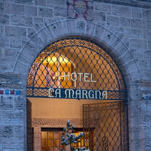 Property entrance - Hotel La Margna (St. Moritz)