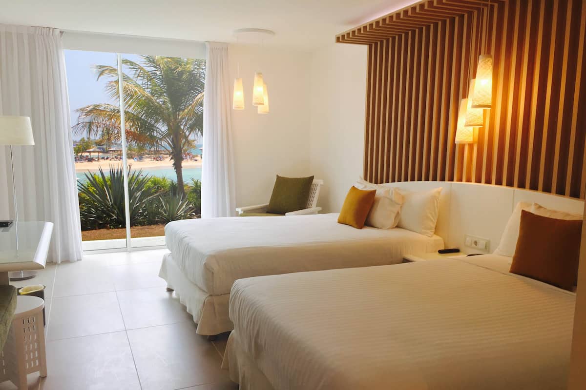 1 bedroom, premium bedding, in-room safe, desk
