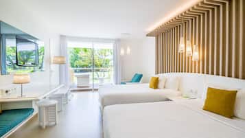 1 bedroom, premium bedding, in-room safe, desk